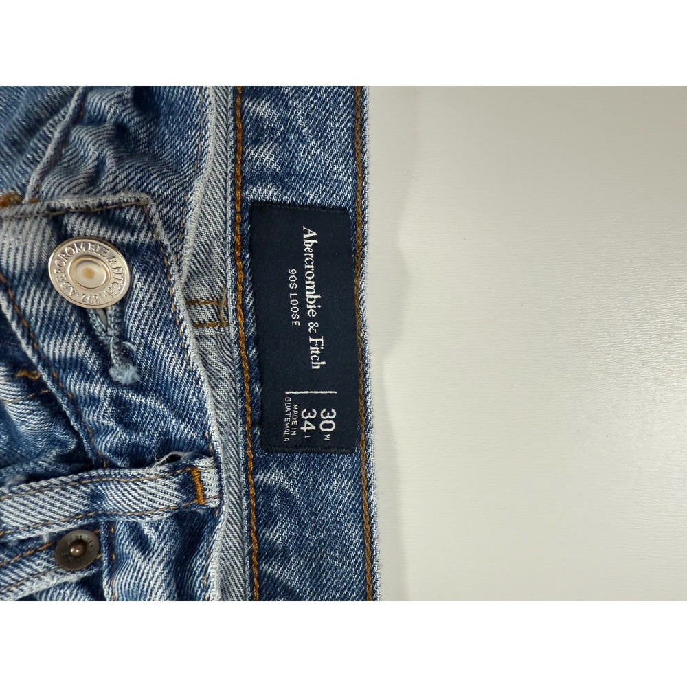 Abercrombie & Fitch Men's Relaxed Blue Jeans - Picture 3 of 8